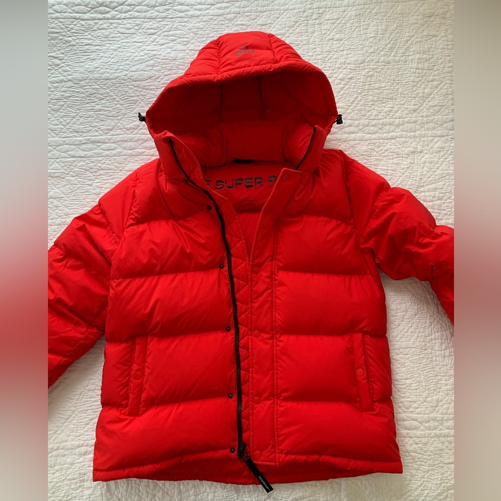 Aritzia Original TNA SuperPuff Down Puffer in Catalina Red
